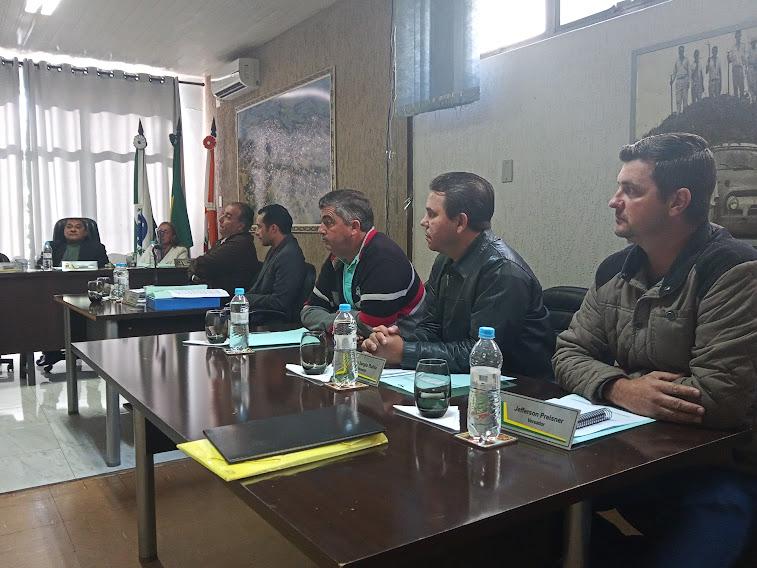 CÂMARA MUNICIPAL DE BARBOSA FERRAZ APROVOU QUATRO PROJETOS DE LEI NESTA SEGUNDA-FEIRA