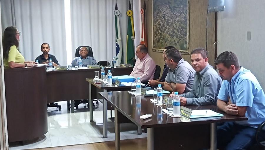 A Câmara Municipal de Barbosa Ferraz realizou nesta segunda-feira (4), a 57ª Sessão Ordinária